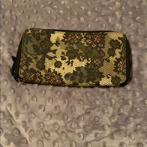 Wallet - Picture 3 of 5